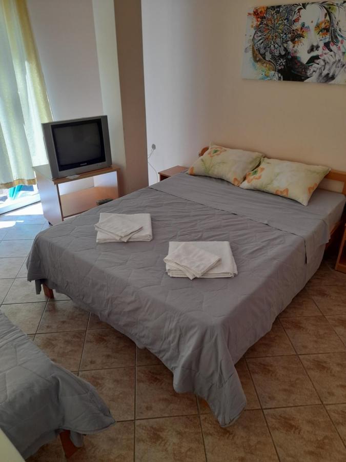Bato Rooms Peštani Esterno foto