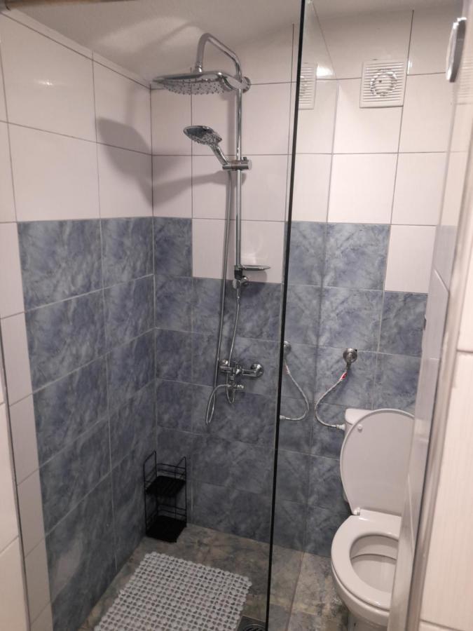 Bato Rooms Peštani Esterno foto